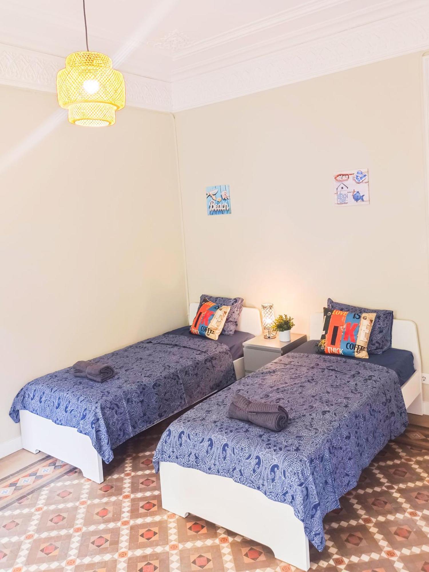 Private Rooms By Plaza Catalunya Barcelona Exterior foto